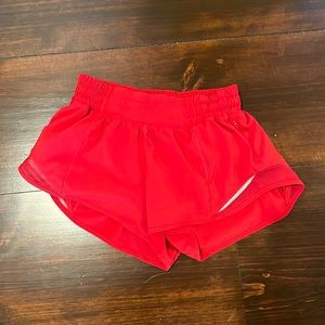 Lululemon hotty hot 2.5 shorts in red